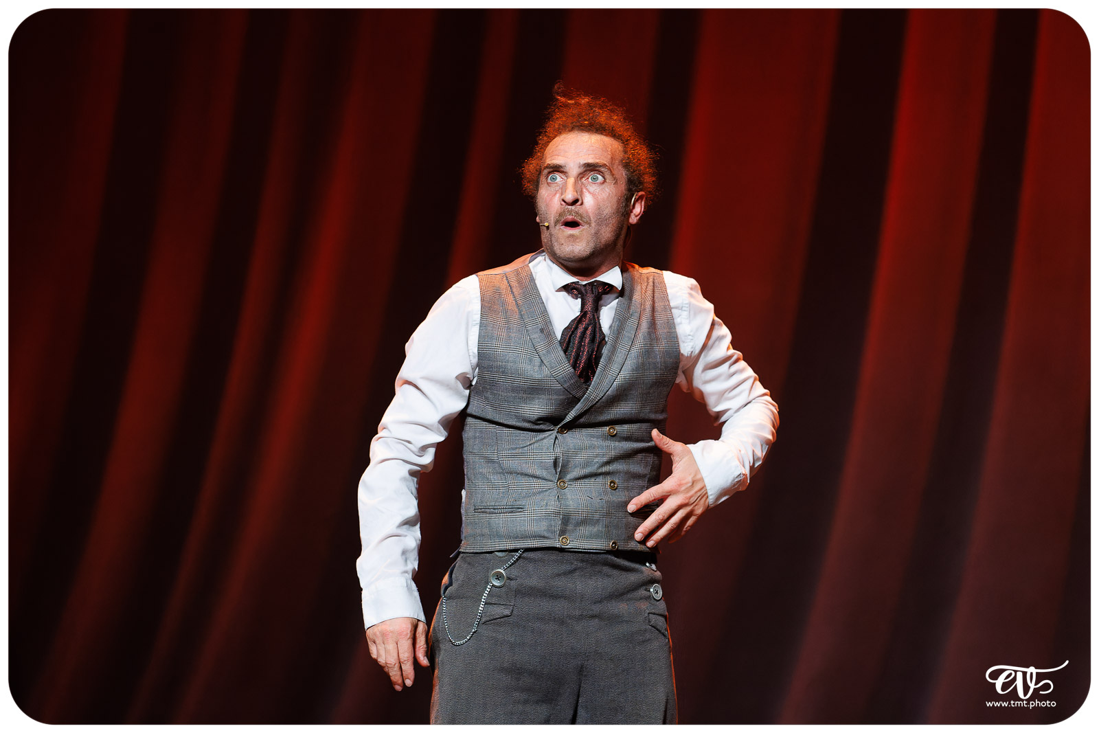 LA CLAQUE (FRED RADIX)